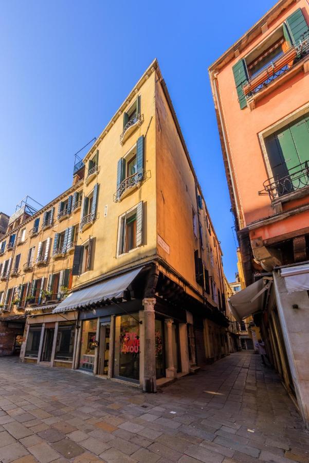 Rialto Bridge Luxury Apartment Venice