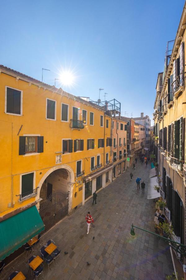 Rialto Bridge Luxury Venice